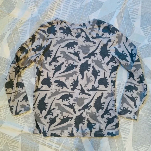 Lot of 6 Long sleeved graphic tees - Picture 7 of 11